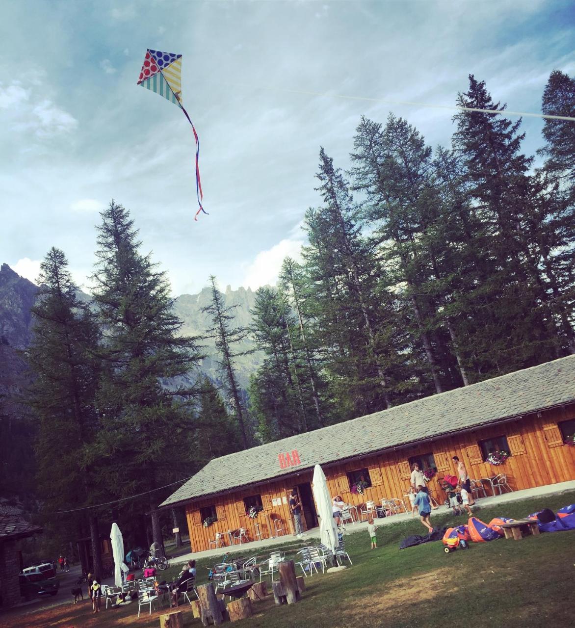 Hobo Camping Courmayeur Exterior foto